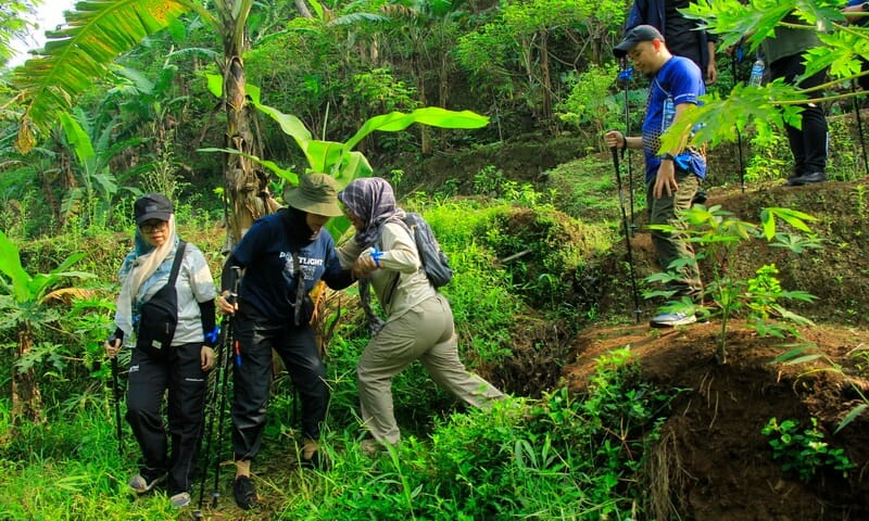 Trekking-Outbound-di-Pancawati1