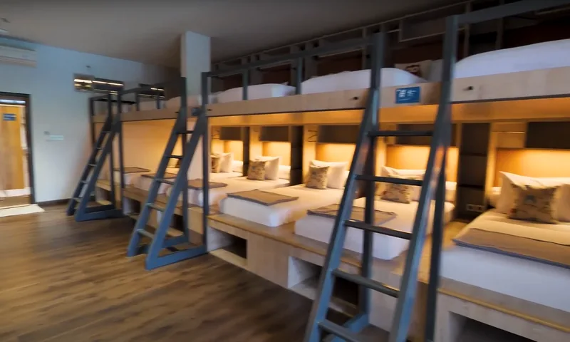 Kamar bunkbed Teras Bhumi Puncak dengan tempat tidur bertingkat untuk kebutuhan peserta grup